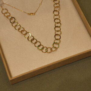 CHOKER ELOS COM ESMERALDA