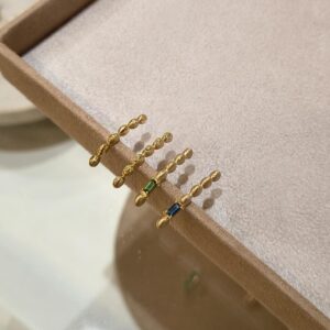 BRINCO EAR HOOK RELEVOS